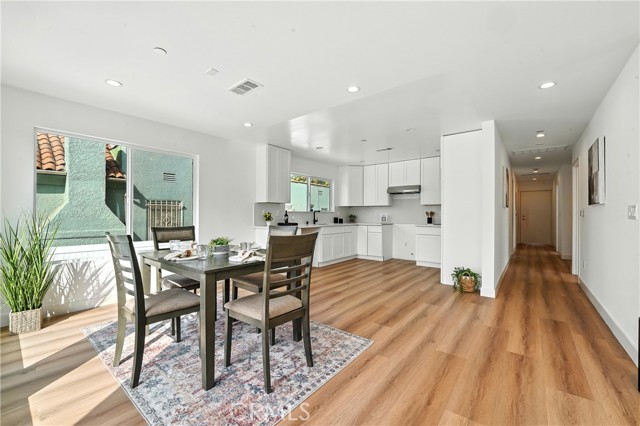 3031 3033 Vineyard Avenue, Los Angeles CA: https://media.crmls.org/medias/77a9e5d3-91f0-450e-b88e-8271df0a5b77.jpg