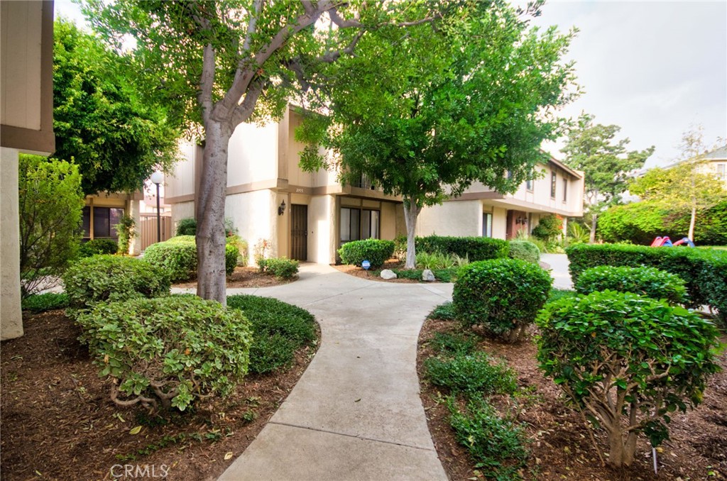 2907 N Cottonwood Street 11, Orange, CA 92865