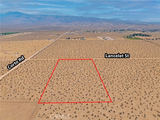 26425 Lancelet Street, Apple Valley CA: https://media.crmls.org/medias/77aae8d4-4c5e-4ad9-abf8-75ab8ef7cb3c.jpg
