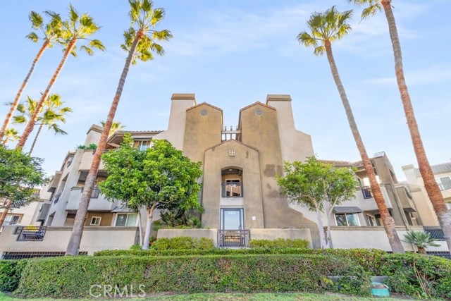 Detail Gallery Image 3 of 41 For 400 Lake St #208, Huntington Beach,  CA 92648 - 2 Beds | 2 Baths