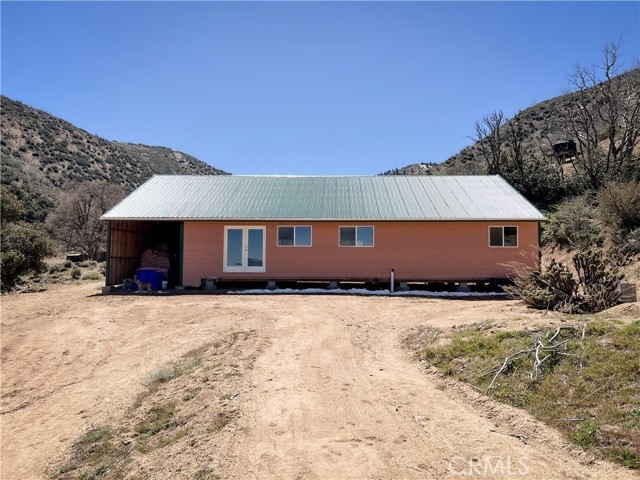 Detail Gallery Image 9 of 60 For 15967 Blackburn Canyon Rd, Tehachapi,  CA 93561 - 3 Beds | 1/1 Baths
