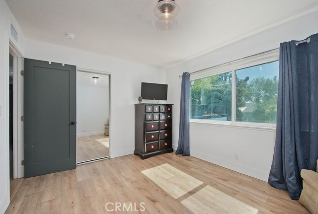 Detail Gallery Image 29 of 49 For 2057 Woodglen St, Simi Valley,  CA 93065 - 4 Beds | 2/1 Baths