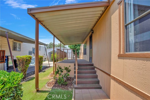 350 S Willow Avenue, Rialto CA: https://media.crmls.org/medias/77ad5484-d82d-4cd7-873c-d89ee6b0bf08.jpg
