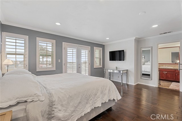 202 Lucia Avenue, Redondo Beach, California 90277, 5 Bedrooms Bedrooms, ,3 BathroomsBathrooms,Residential,Sold,Lucia,SB21191520