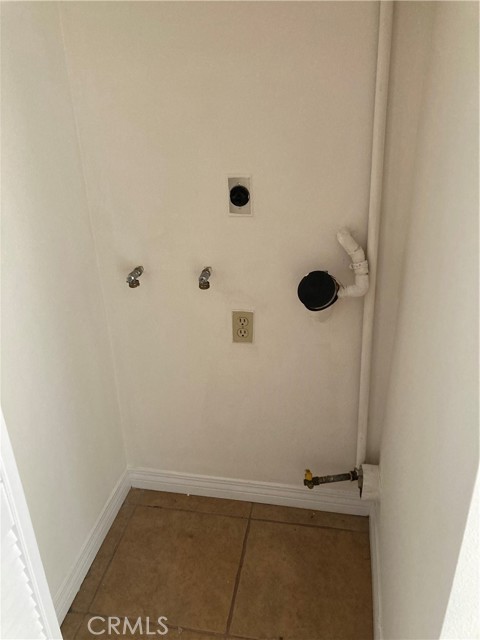 Detail Gallery Image 8 of 12 For 8505 Columbus Ave #211,  North Hills,  CA 91343 - 2 Beds | 1 Baths