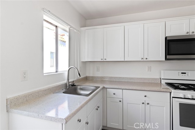 Detail Gallery Image 20 of 21 For 1257 W 38th St, Los Angeles,  CA 90037 - 2 Beds | 1 Baths