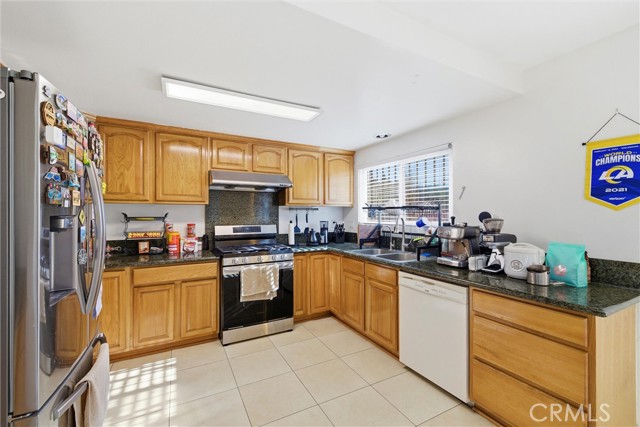 Detail Gallery Image 4 of 42 For 273 Casuda Canyon Dr #E,  Monterey Park,  CA 91754 - 4 Beds | 3 Baths