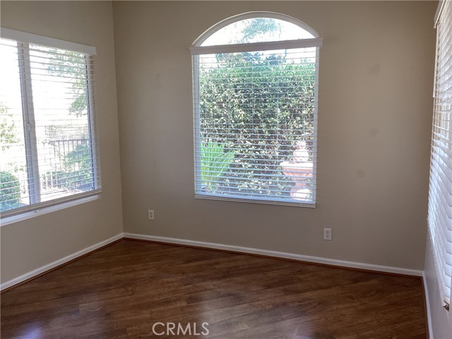 Detail Gallery Image 6 of 18 For 24306 Whitetail Dr, Corona,  CA 92883 - 2 Beds | 2 Baths