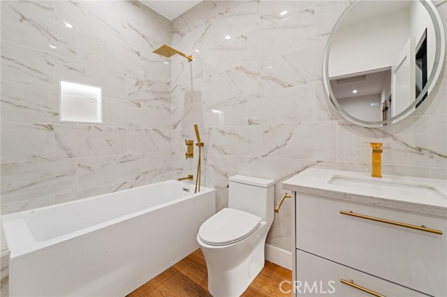 Detail Gallery Image 26 of 41 For 23103 Leonora, Woodland Hills,  CA 91367 - 3 Beds | 3 Baths