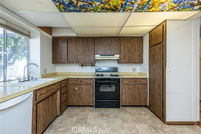 990 Santa Elena Way, Hemet CA: https://media.crmls.org/medias/77afcb07-2b65-4287-8c17-692c17c30483.jpg