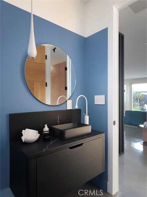 Detail Gallery Image 17 of 50 For 5473 E 4th, Long Beach,  CA 90814 - 3 Beds | 2/1 Baths