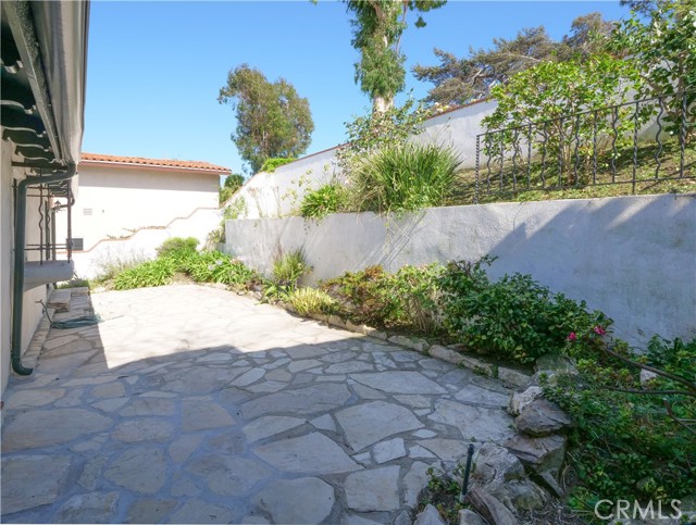 Detail Gallery Image 7 of 45 For 529 Palos Verdes Dr, Palos Verdes Estates,  CA 90274 - 4 Beds | 4 Baths