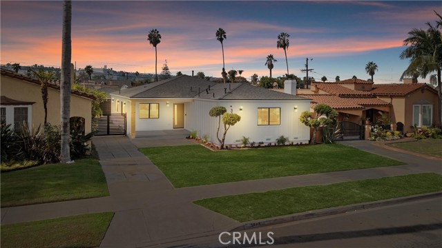 3945 S Norton Avenue, Los Angeles CA: https://media.crmls.org/medias/77b11017-b248-4b61-b4ad-5457c3cf6b4b.jpg