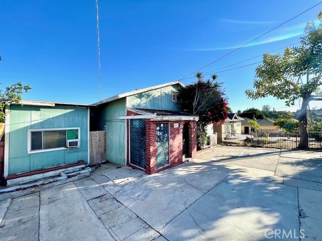 Detail Gallery Image 1 of 18 For 3412 Linda Vista Ter, Los Angeles,  CA 90032 - 2 Beds | 1 Baths