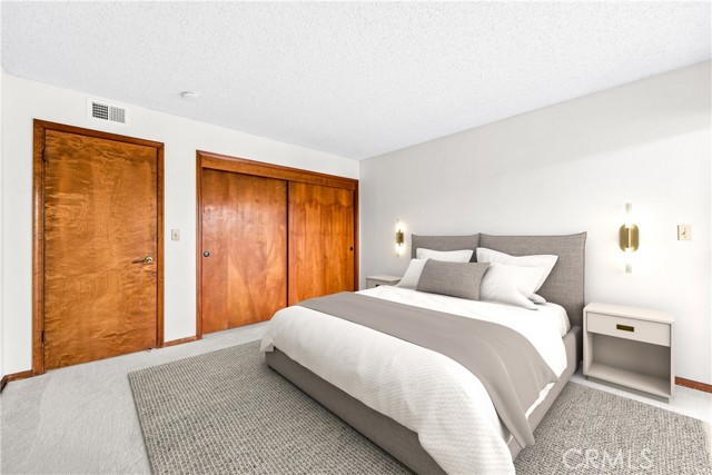 Detail Gallery Image 5 of 39 For 6222 Riviera Cir, Long Beach,  CA 90815 - 2 Beds | 2 Baths
