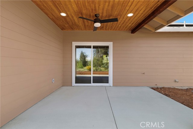 1796 Forest Glen Road, Paradise CA: https://media.crmls.org/medias/77b2ba2d-2a07-463e-bea3-86a051da3dbd.jpg