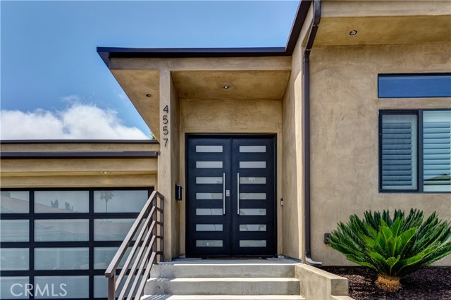 4557 Don Timoteo Drive, Los Angeles CA: https://media.crmls.org/medias/77b3292b-0b81-4308-b2c9-4c70d360b576.jpg