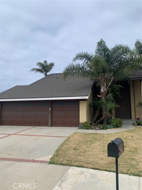 5742 Midway Dr, Huntington Beach, CA 92648