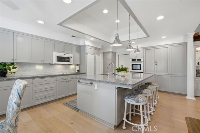 Detail Gallery Image 22 of 61 For 2134 Cottonwood Cir, Visalia,  CA 93277 - 4 Beds | 3 Baths