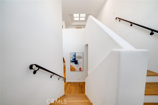 1119 9th Street, Hermosa Beach, California 90254, 5 Bedrooms Bedrooms, ,2 BathroomsBathrooms,Residential,Sold,9th,SB22164330