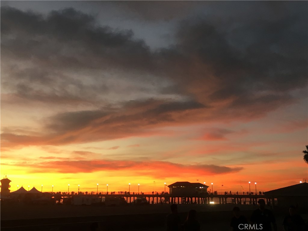 MLS #OC25086791 img 4
