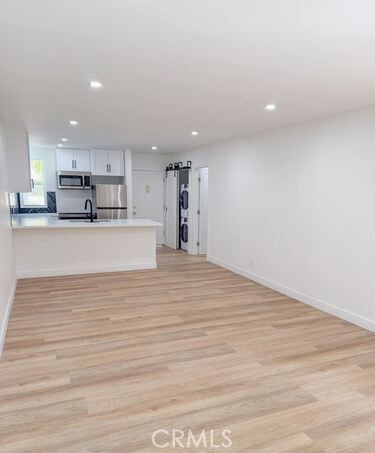 17000 Burbank Boulevard, Encino CA: https://media.crmls.org/medias/77b6489e-34cb-4b93-a3aa-95862e0edd6e.jpg