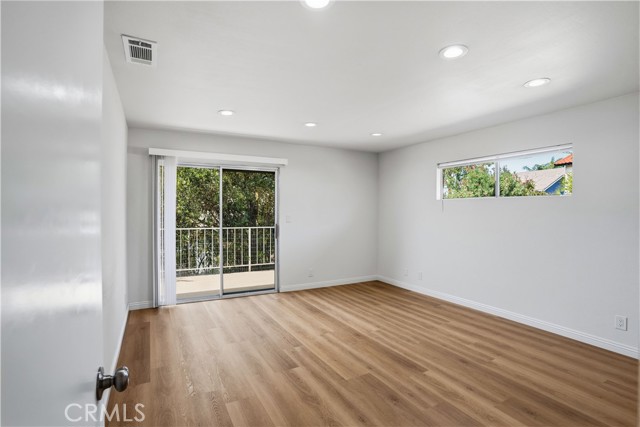 Detail Gallery Image 22 of 43 For 22082 Loch Lomond Dr, Canyon Lake,  CA 92587 - 2 Beds | 2 Baths