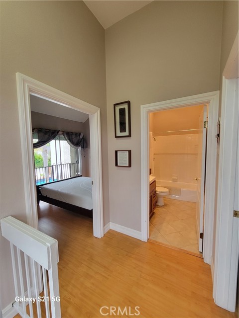 21171 B Lochlea Lane, Huntington Beach CA: https://media.crmls.org/medias/77b7aeb7-56e9-4550-8990-ab6a609dac6d.jpg