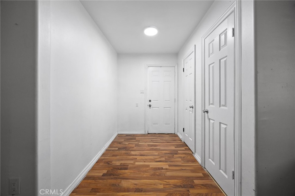 https://media.crmls.org/medias/77b7d217-46e7-4092-ae66-78baf695ae08.jpg?preset=X-Large