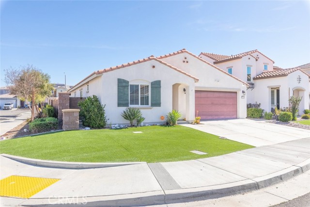 Detail Gallery Image 6 of 36 For 29102 Larch, Lake Elsinore,  CA 92530 - 3 Beds | 2 Baths