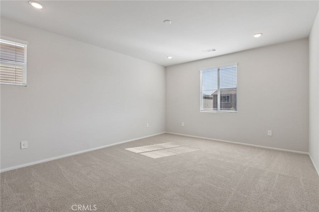 MLS #OC25222451 image #30