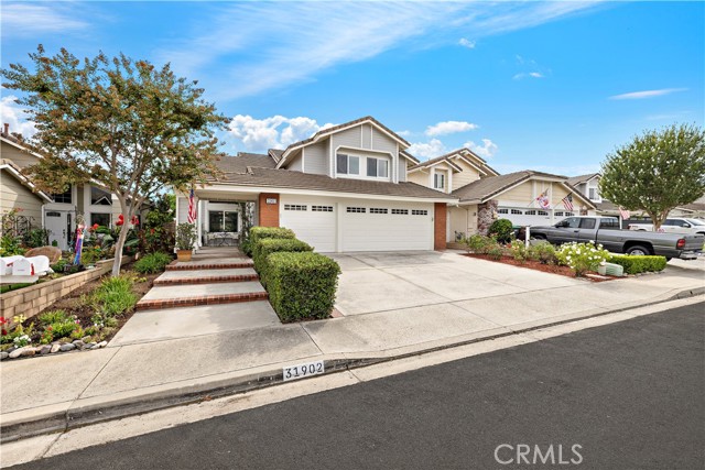 Detail Gallery Image 4 of 51 For 31902 Stoney Creek Rd, Rancho Santa Margarita,  CA 92679 - 5 Beds | 3 Baths