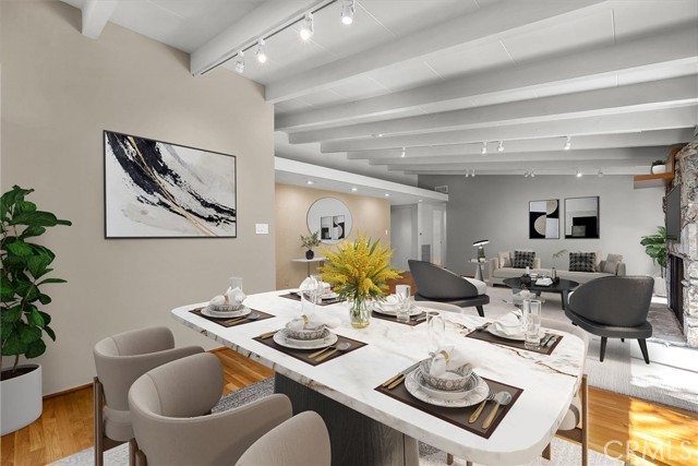 3521 Stonewood Drive, Sherman Oaks CA: https://media.crmls.org/medias/77b91437-3d5c-41e3-b64c-f703d468ae2b.jpg