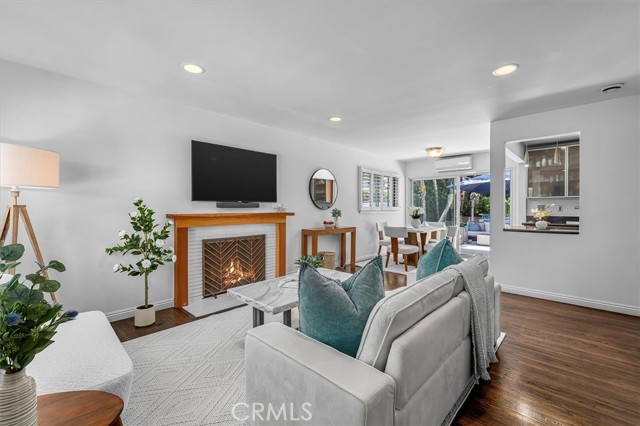 7135 W 91st Street, Los Angeles CA: https://media.crmls.org/medias/77b951ad-3353-42f5-bf09-af75f63d21d0.jpg