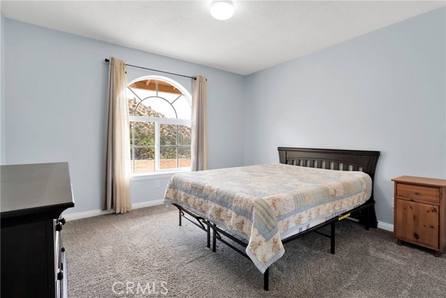 1679 Desert Front Road, Wrightwood CA: https://media.crmls.org/medias/77b97e70-6ae1-4cfe-8f88-5e722ccc596f.jpg