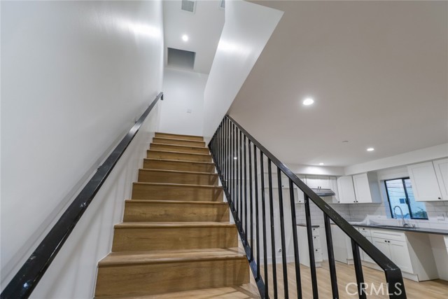 Detail Gallery Image 26 of 36 For 4649 Pickford, Los Angeles,  CA 90019 - 4 Beds | 4 Baths