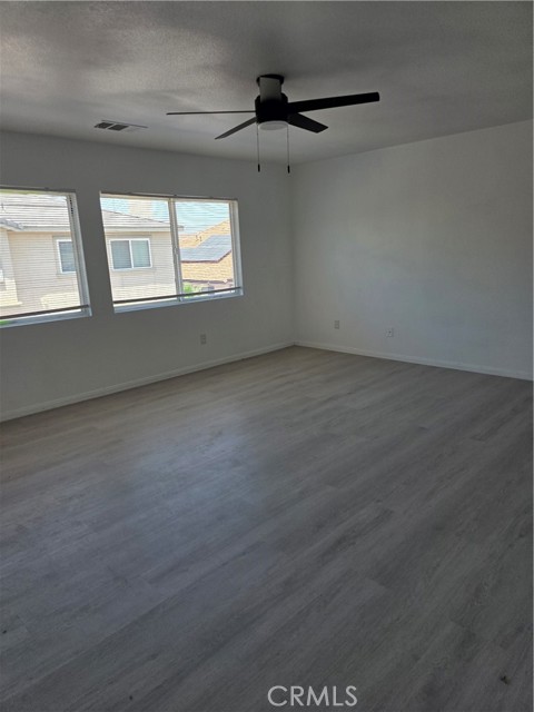 1899 Spring White Road, Hemet CA: https://media.crmls.org/medias/77bad11c-f88b-4041-84c7-4722c846ea81.jpg