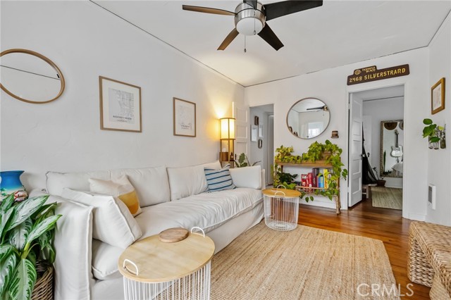 2468 Silverstrand Avenue, Hermosa Beach CA: https://media.crmls.org/medias/77bb652f-1171-46c4-82ee-e4d6f8927fee.jpg