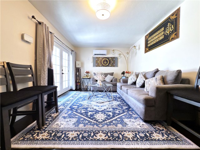 851 Amador Avenue, Ontario CA: https://media.crmls.org/medias/77bbd335-c8bc-4940-ad29-ca6f2a97ee08.jpg