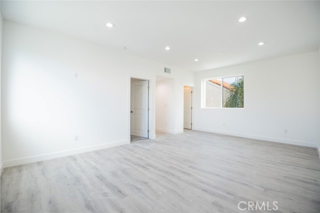 Detail Gallery Image 15 of 34 For 9114 N Nilo Ln, Panorama City,  CA 91402 - 4 Beds | 3/1 Baths
