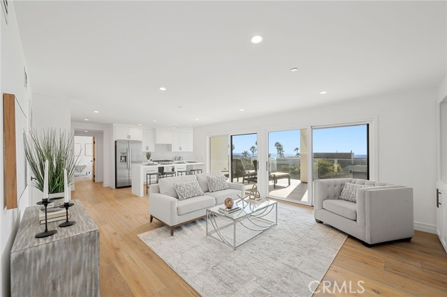 Detail Gallery Image 17 of 42 For 723 Balboa Ave, Laguna Beach,  CA 92651 - 4 Beds | 4 Baths