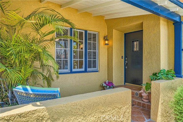 Detail Gallery Image 3 of 67 For 3755 Olive Ave, Long Beach,  CA 90807 - 4 Beds | 3 Baths