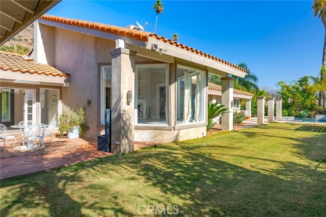940 N Silent Ranch Drive, Glendora CA: https://media.crmls.org/medias/77bd434d-9f37-47c5-a2b5-98b4b133a1f5.jpg