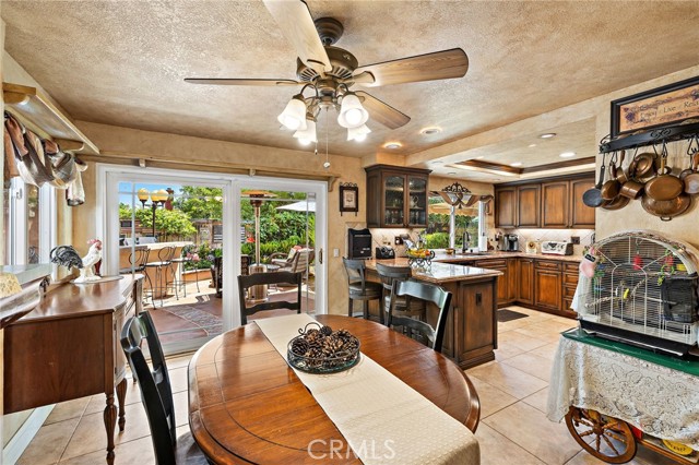 32042 Pleasant Glen Road, Rancho Santa Margarita CA: https://media.crmls.org/medias/77bd8a17-a7f4-431f-9a1b-047f41aef01d.jpg