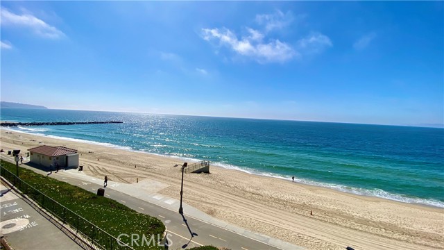 575 Esplanade, Redondo Beach, California 90277, 2 Bedrooms Bedrooms, ,2 BathroomsBathrooms,Residential,Sold,Esplanade,SB22072005