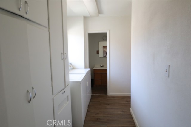 1004 Paloma Street, Bakersfield CA: https://media.crmls.org/medias/77be5cd0-3d60-4ede-ba33-c0b7153a8624.jpg