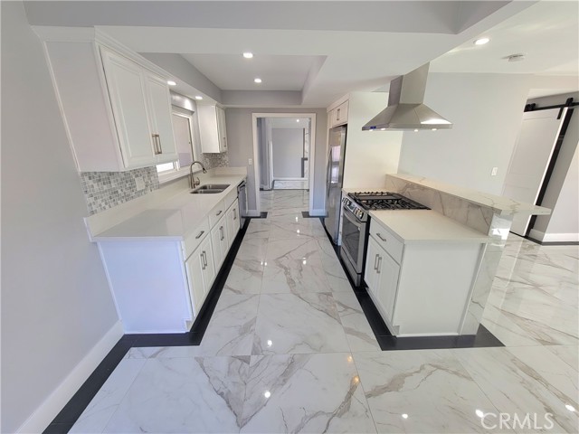 Detail Gallery Image 5 of 23 For 17148 Escalon, Encino,  CA 91436 - 4 Beds | 2/1 Baths