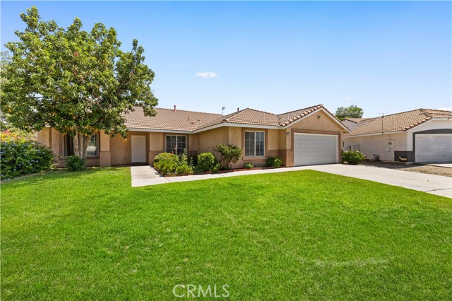 Detail Gallery Image 5 of 36 For 10945 Trenmar Ln, Bloomington,  CA 92316 - 5 Beds | 2 Baths