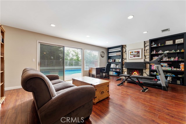 Detail Gallery Image 12 of 39 For 2116 via Caliente, Fullerton,  CA 92833 - 5 Beds | 3 Baths