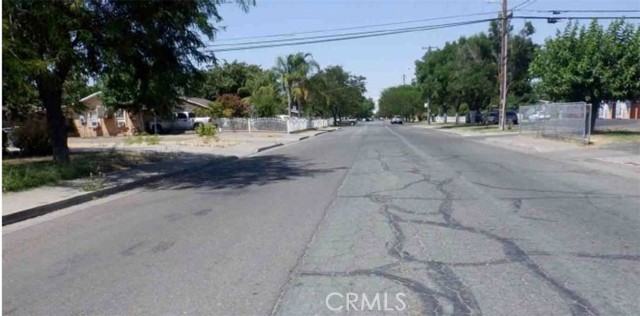 Detail Gallery Image 4 of 4 For 817 T, Merced,  CA 95341 - 2 Beds | 1 Baths